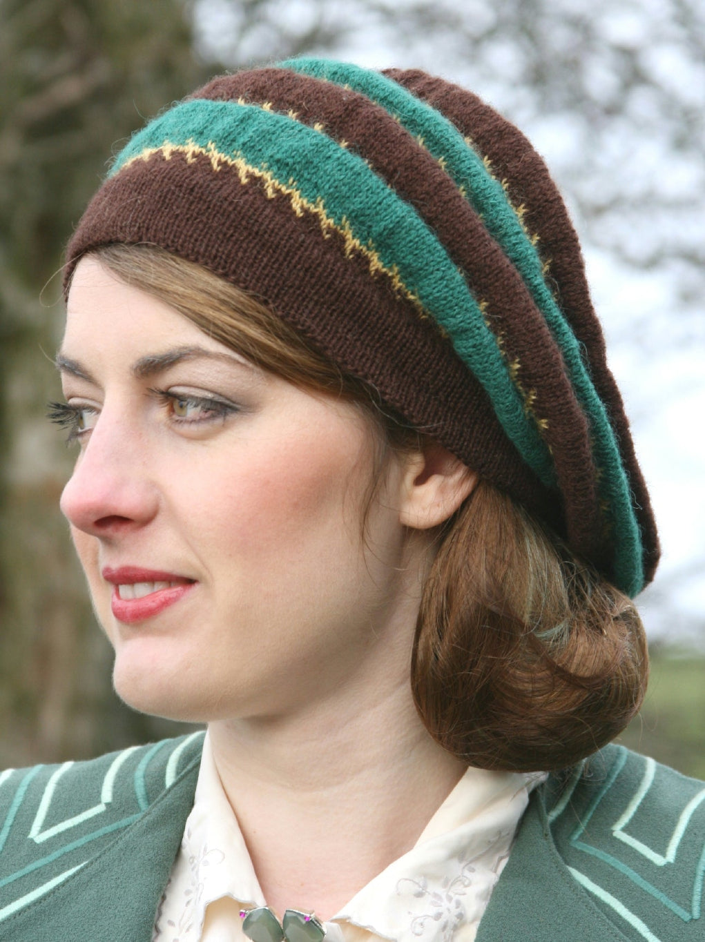 Alconleigh hat and gauntlets