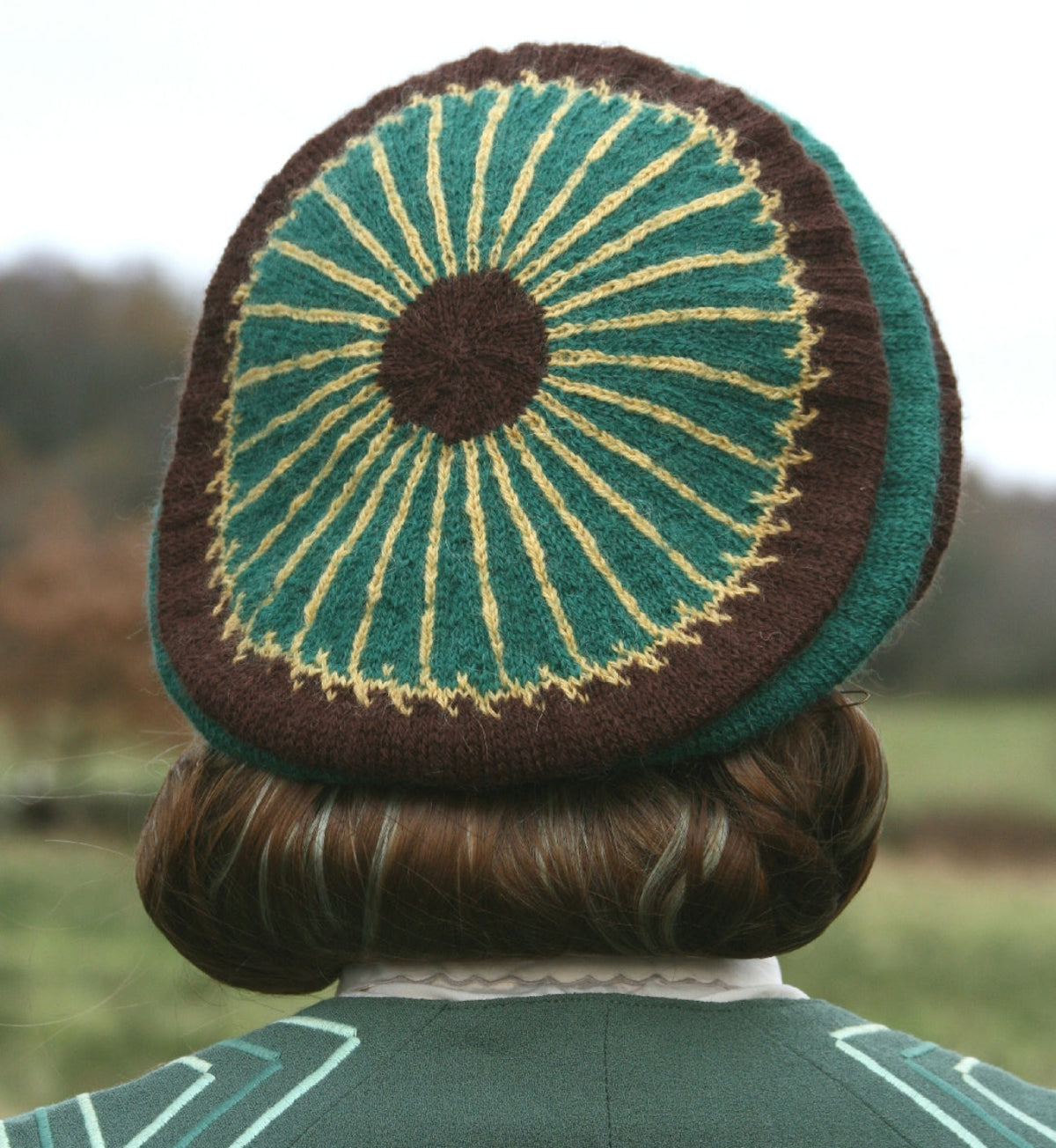 Alconleigh hat and gauntlets