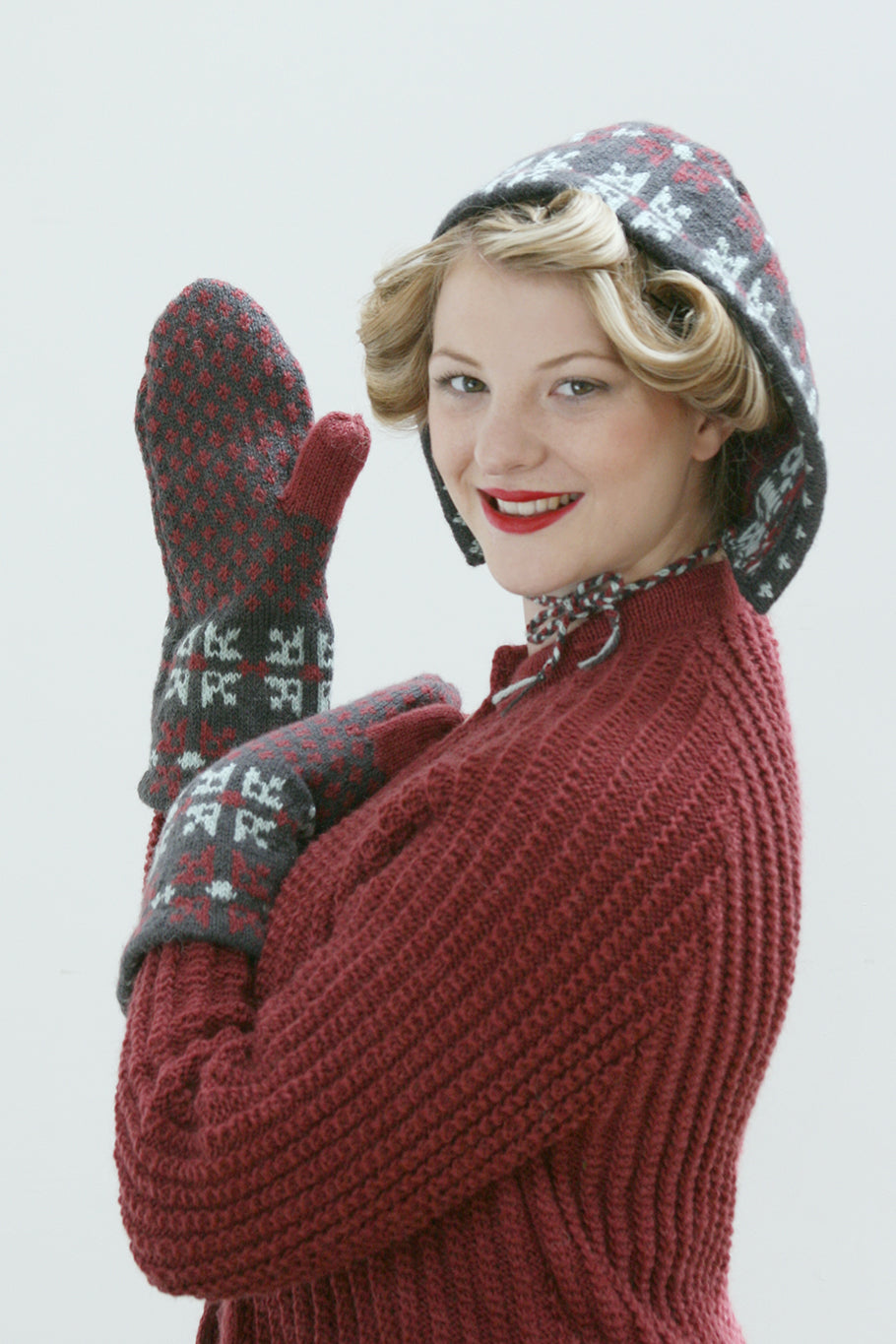 Pattern - Bonnet and Mittens - On the Cover
