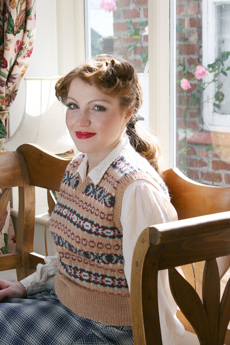 Pattern - Lady's Sleeveless Fair Isle Pullover