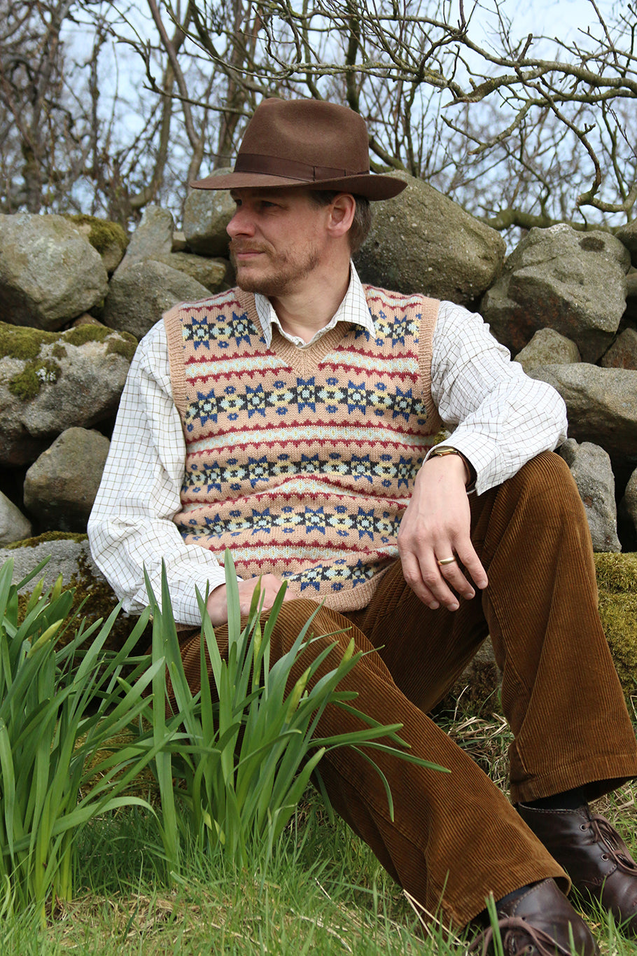 Pattern - Wartime Farm Sleeveless Pullover - Men's